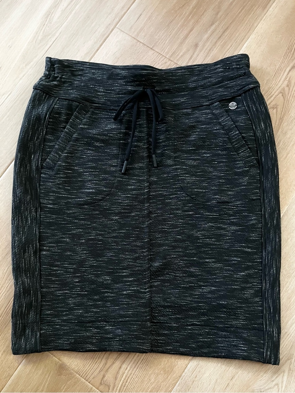 Prana Black Heathered Drawstring Skirt